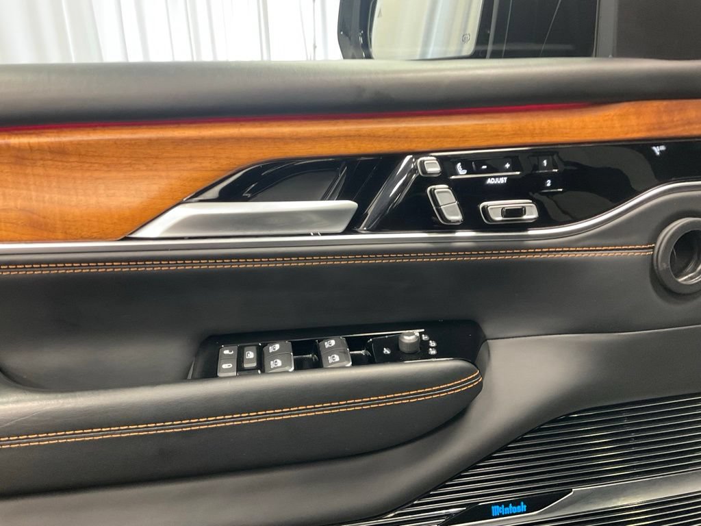 Used 2024 Jeep Grand Wagoneer L Series III AWD/4WD image 21