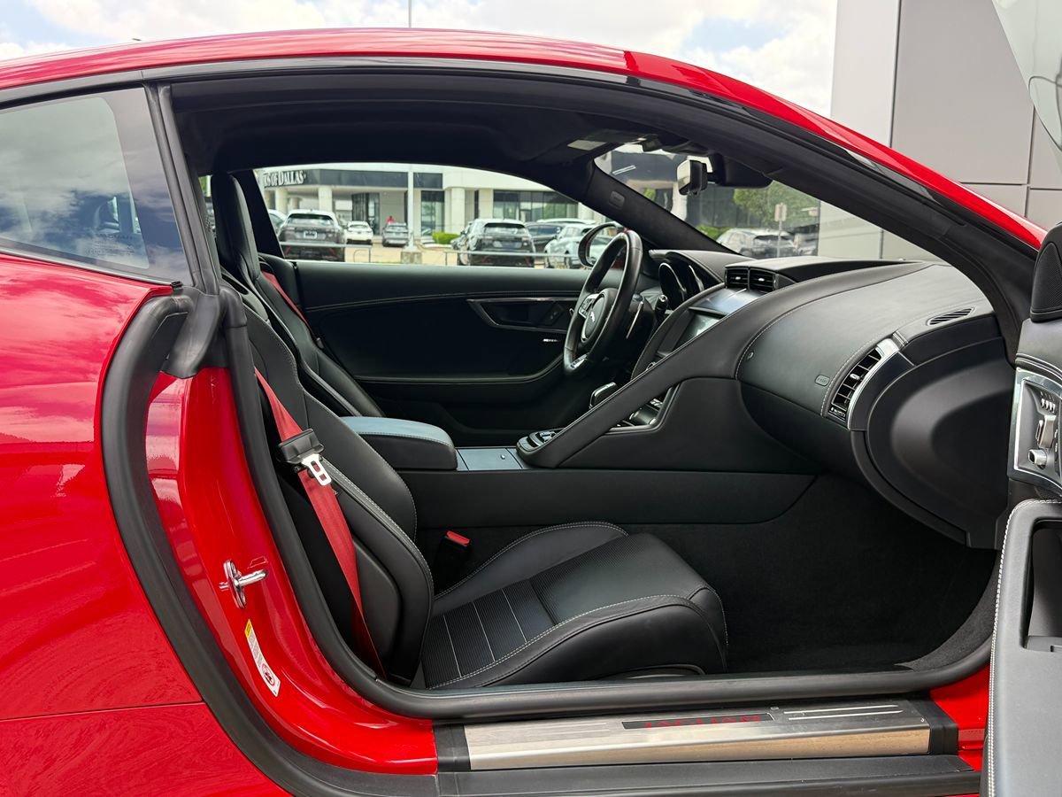 Used 2020 Jaguar F-TYPE Checkered Flag image 32