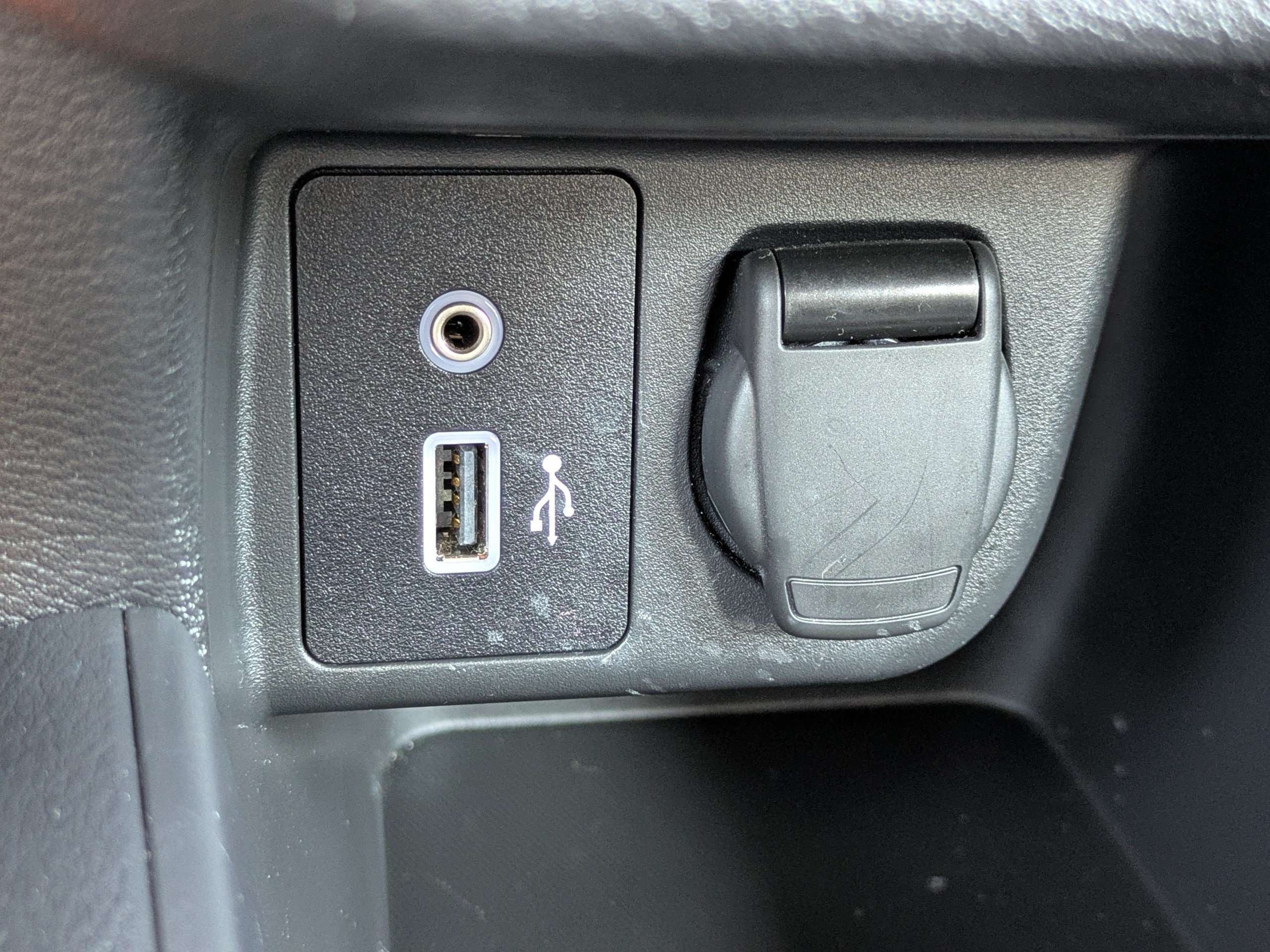 Used 2025 Nissan Versa S w/ Trunk Package FWD image 25