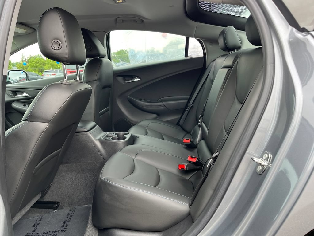 Used 2018 Chevrolet Volt Premier w/ Driver Confidence Package FWD image 28