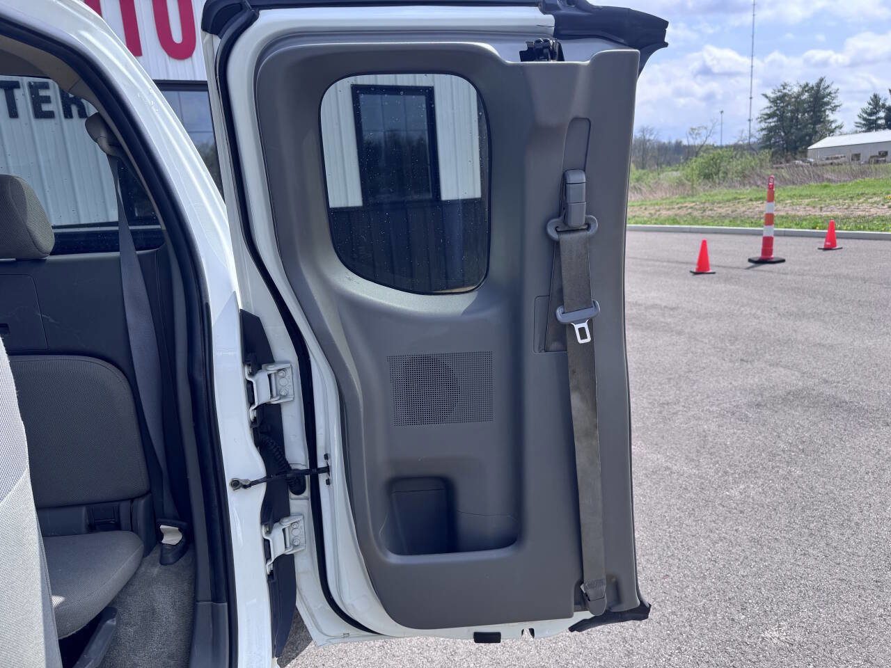 Used 2018 Nissan Frontier S RWD image 12