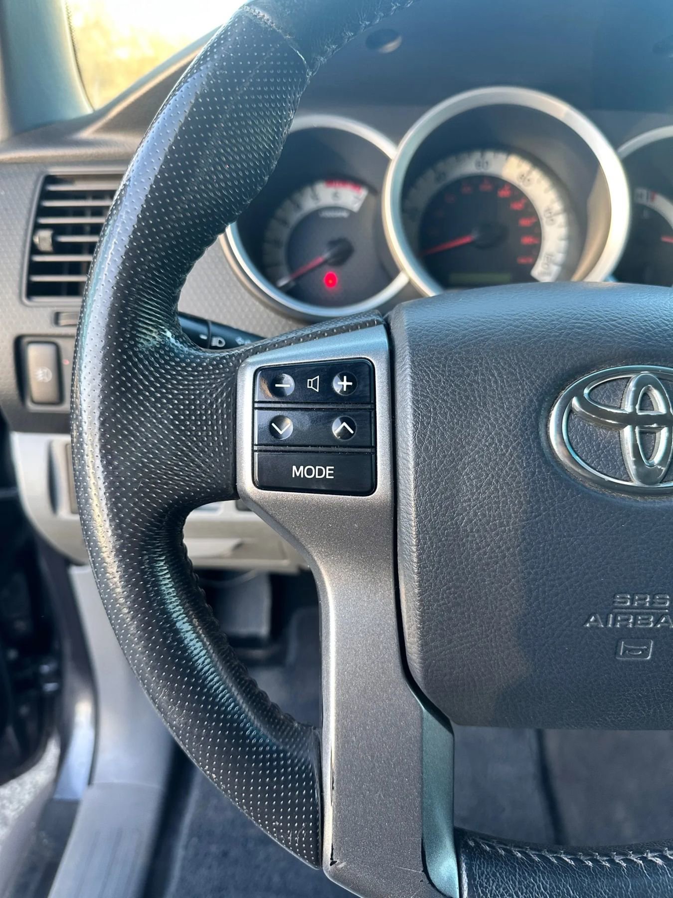 Used 2012 Toyota Tacoma PreRunner w/ SR5 Pkg image 27