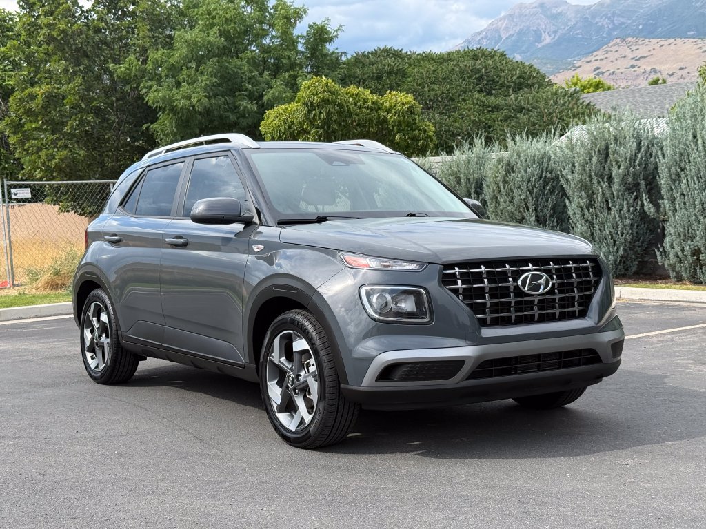 Used 2023 Hyundai Venue SEL w/ Cargo Package