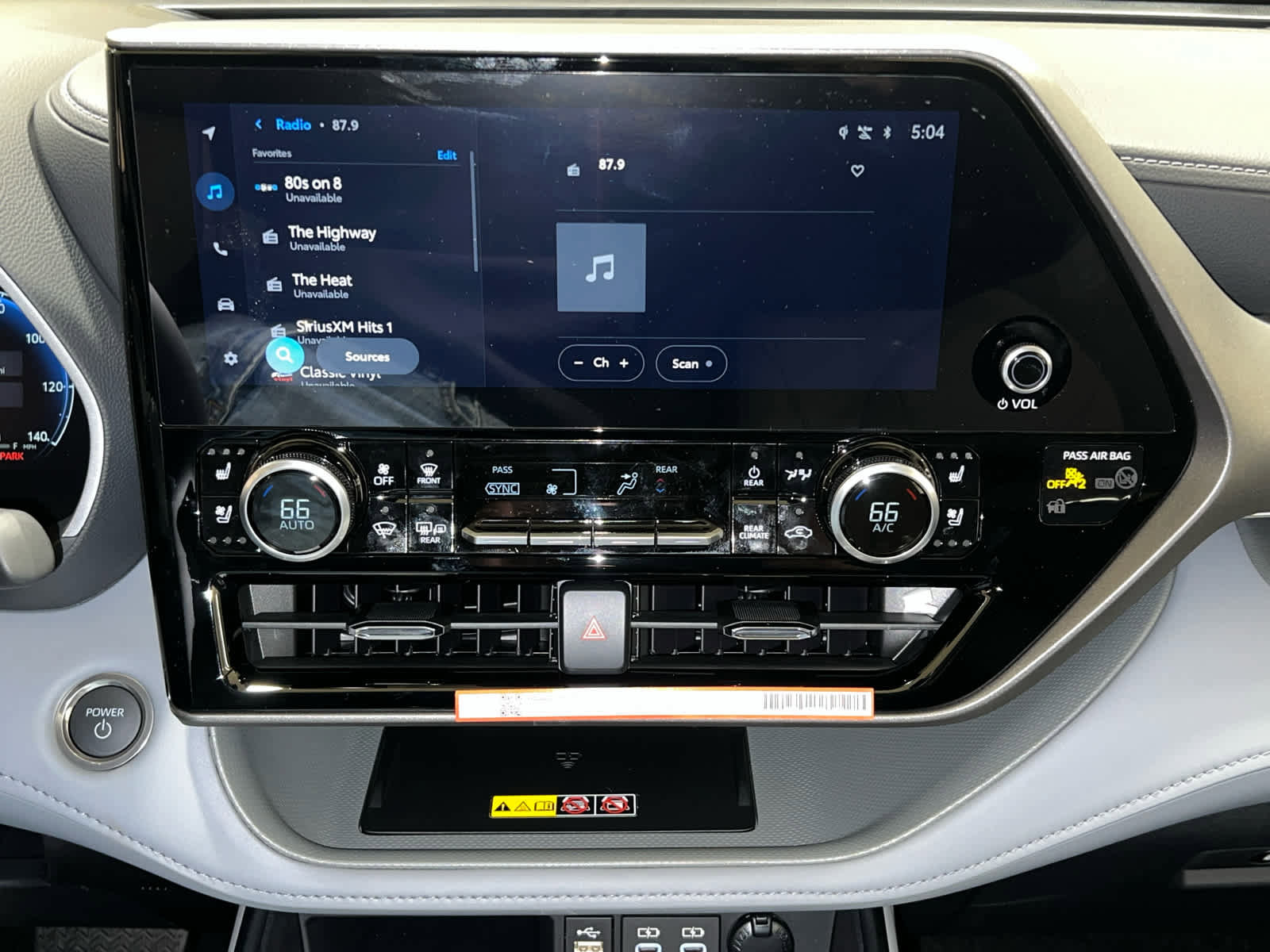 New 2026 Toyota Highlander Limited image 30