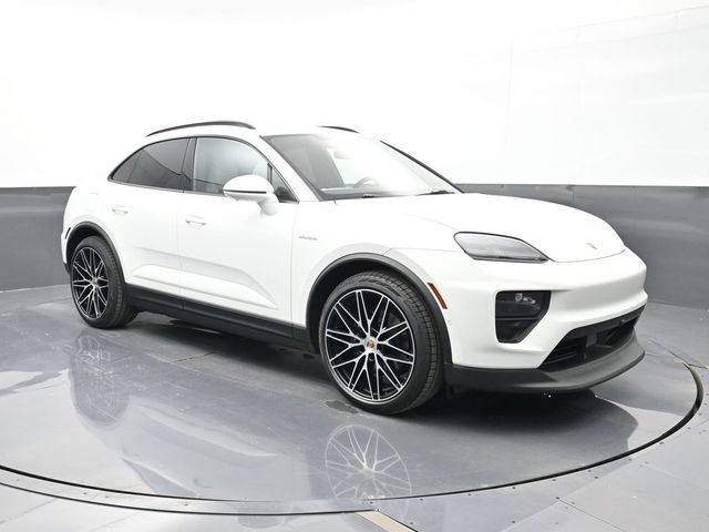 Certified 2025 Porsche Macan Electric RWD image 29
