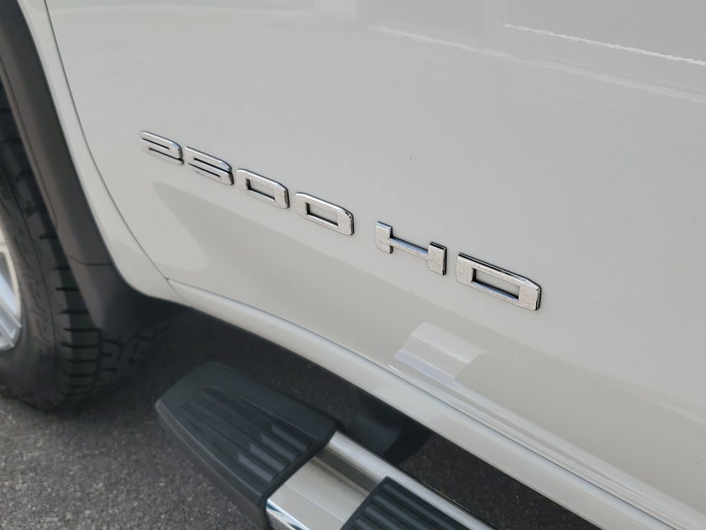 Used 2021 GMC Sierra 2500 SLT w/ SLT Premium Package AWD/4WD image 29