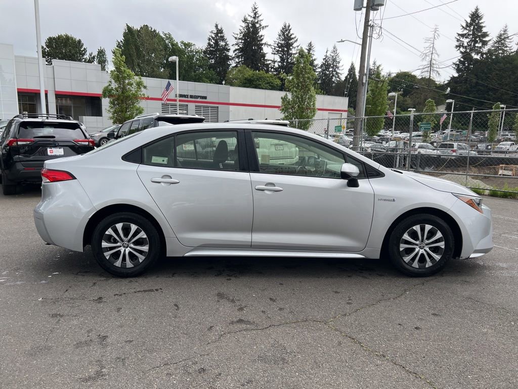 Used 2021 Toyota Corolla LE w/ Carpet Mat Package (TMS) FWD image 3
