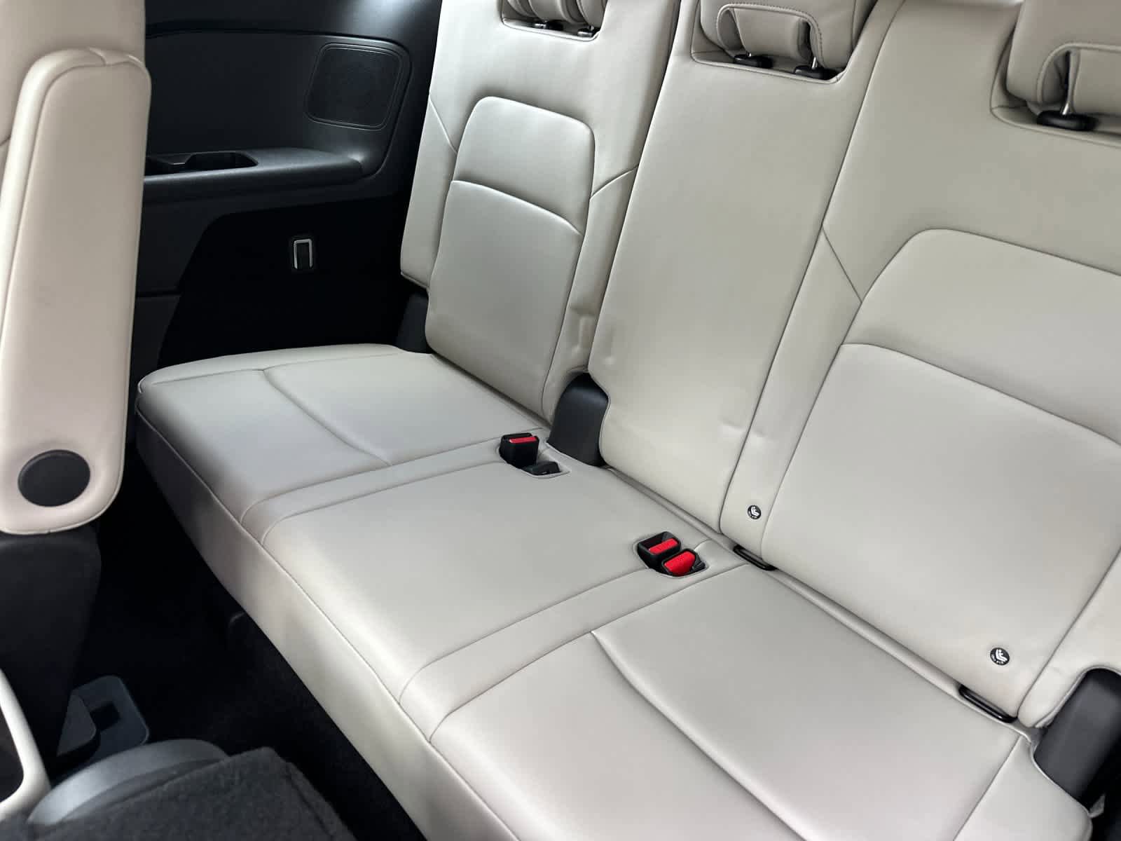 Used 2022 Nissan Pathfinder Platinum w/ Cargo Package FWD image 15