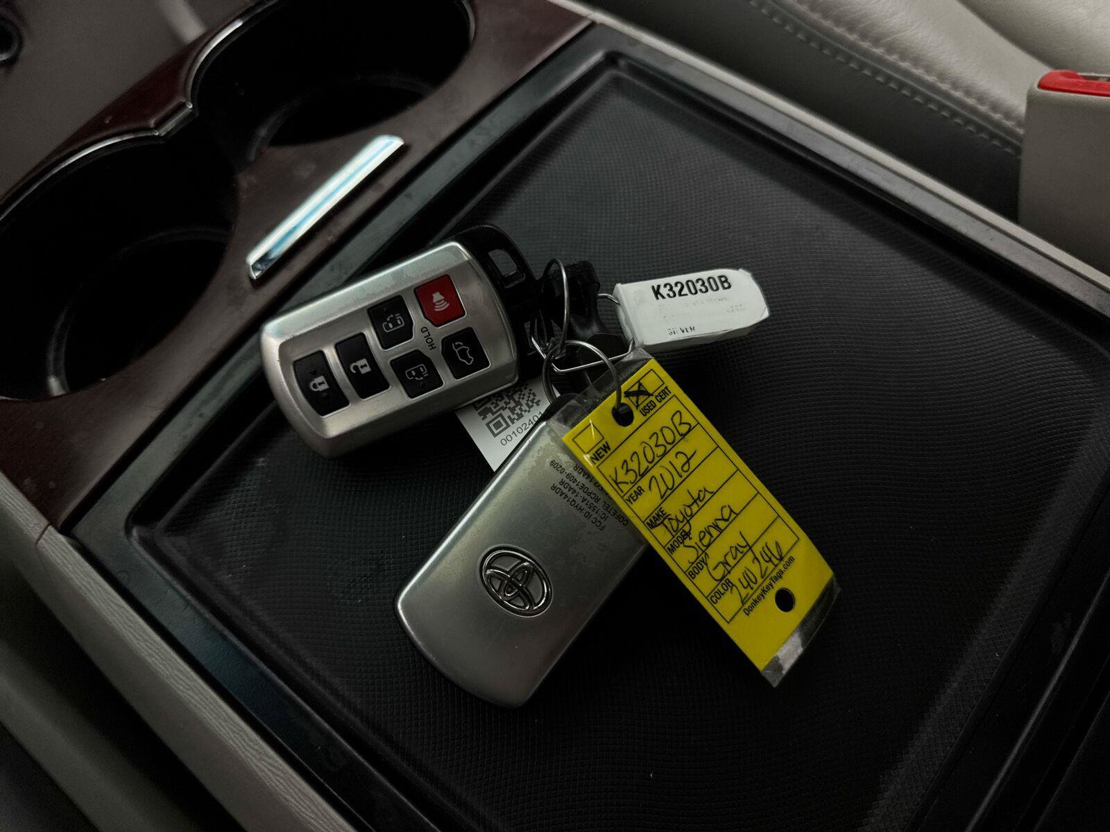 Used 2012 Toyota Sienna Limited w/ Premium Pkg FWD image 33