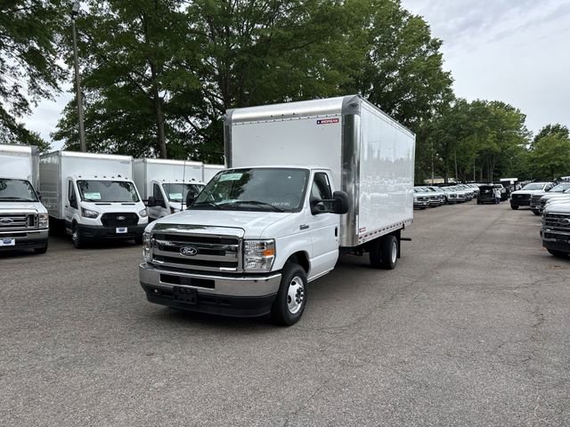 New 2027 Ford E-350 and Econoline 350 Super Duty RWD image 4