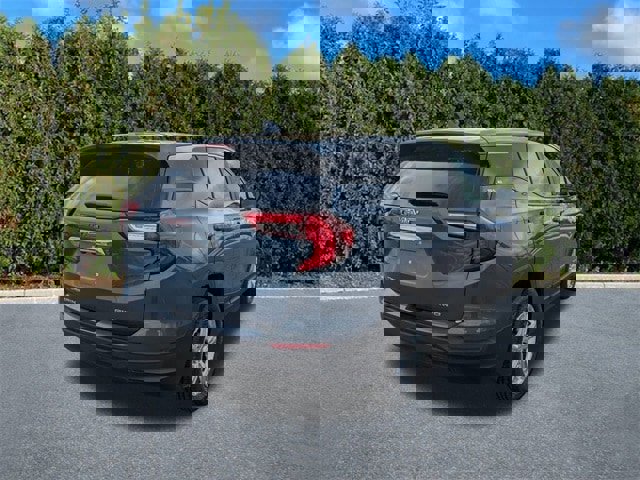 Used 2024 GMC Terrain SLE image 4