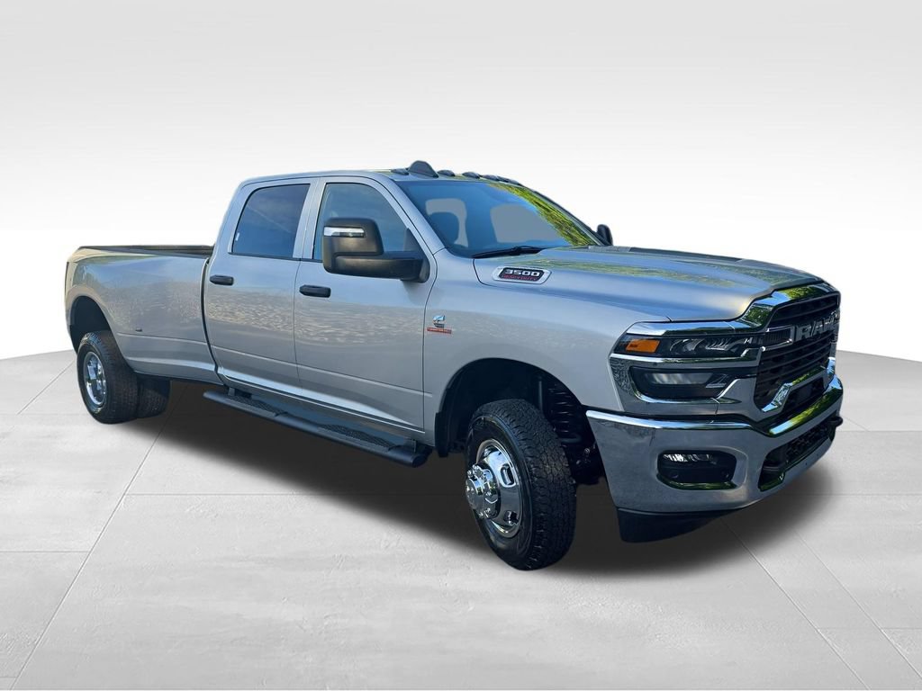 New 2026 RAM 3500 Tradesman AWD/4WD image 7