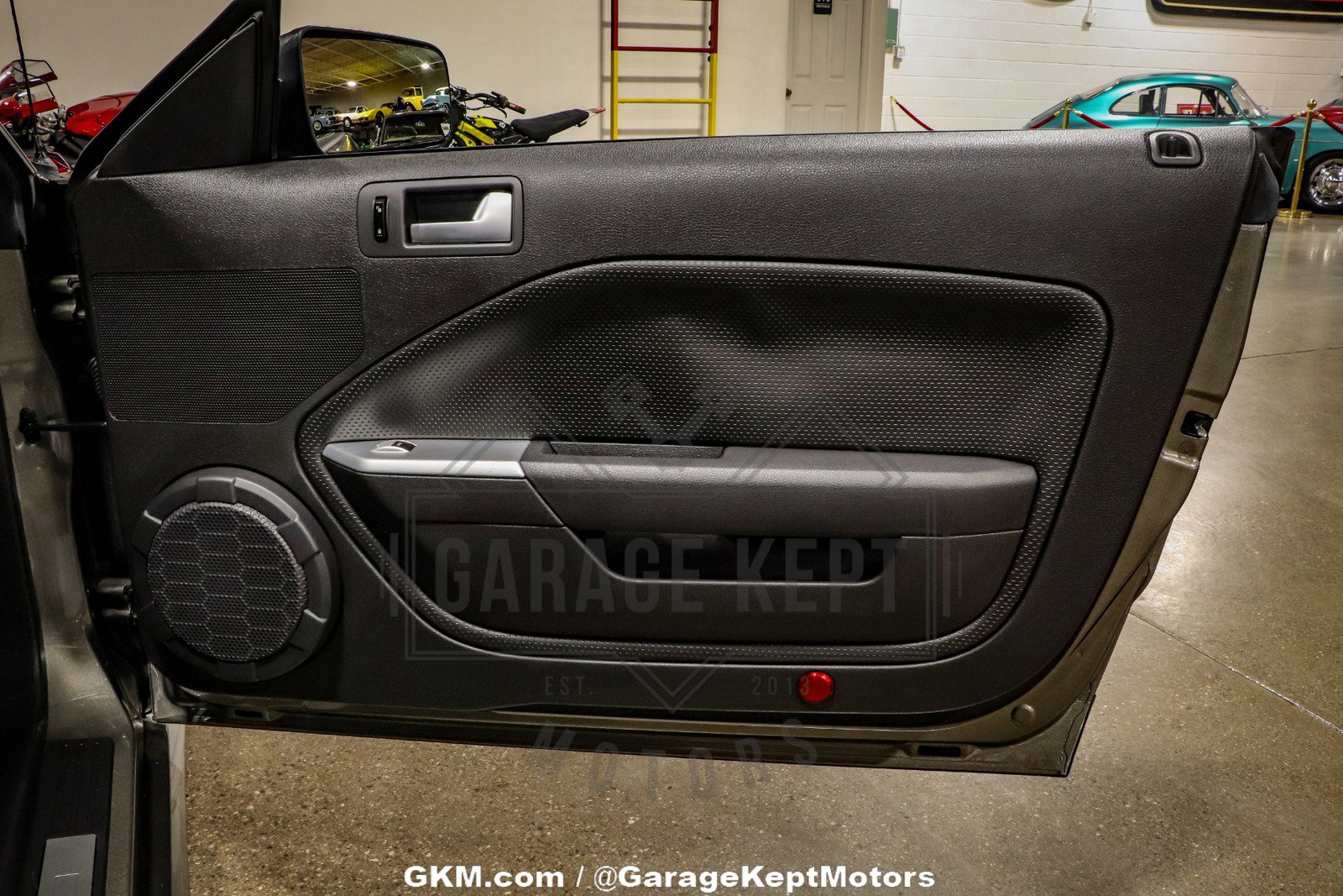 Used 2005 Ford Mustang GT image 69