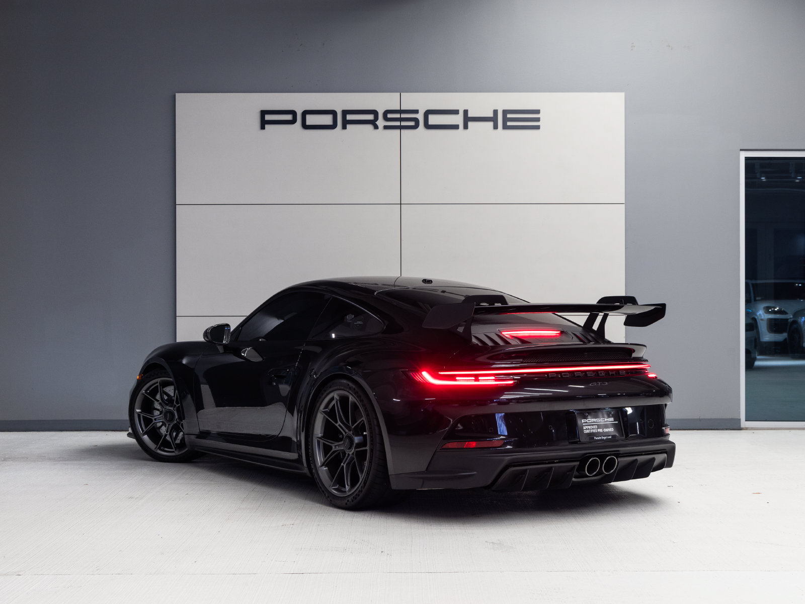 Certified 2022 Porsche 911 GT3 RWD image 3