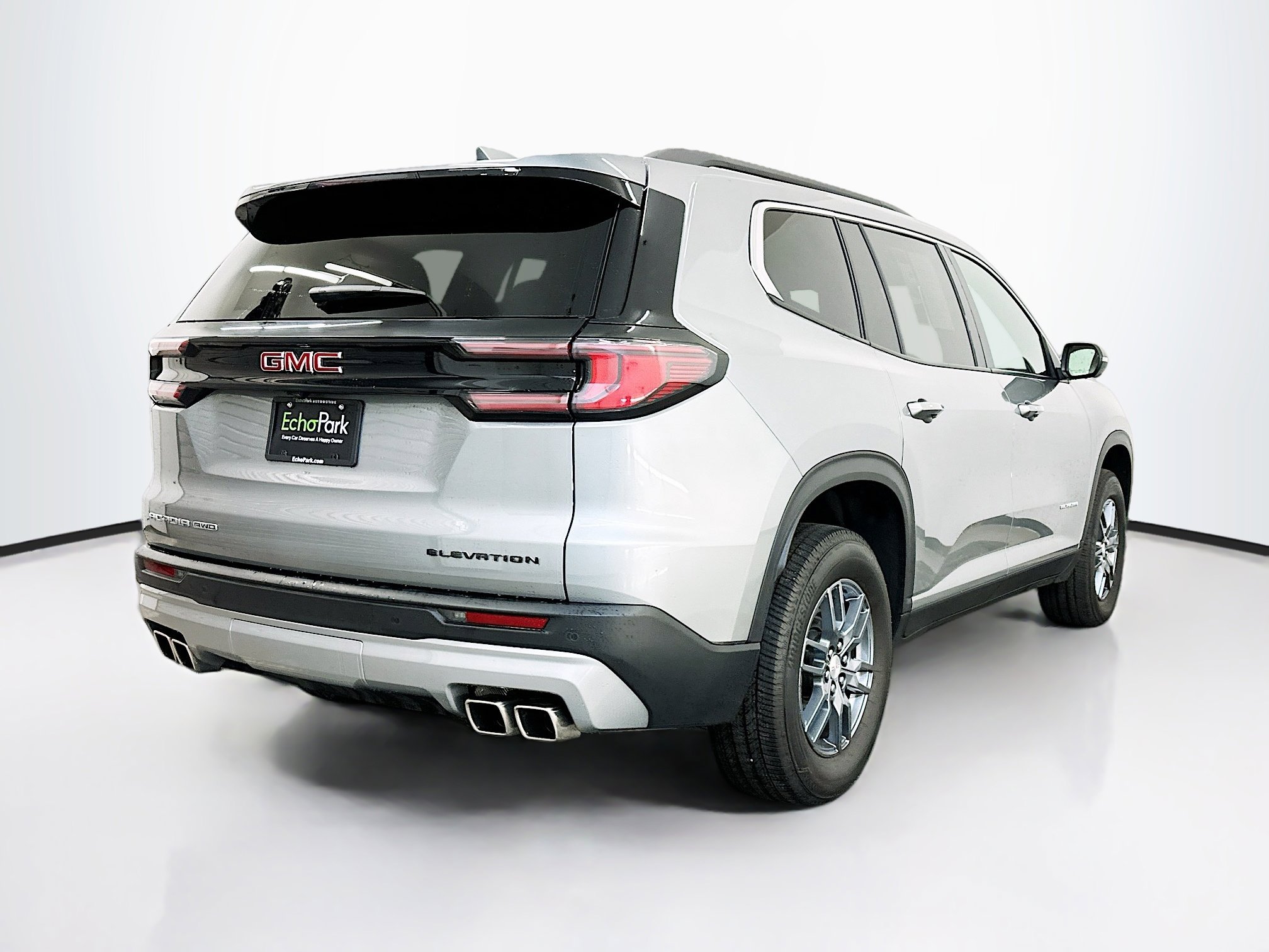 Used 2025 GMC Acadia Elevation image 9