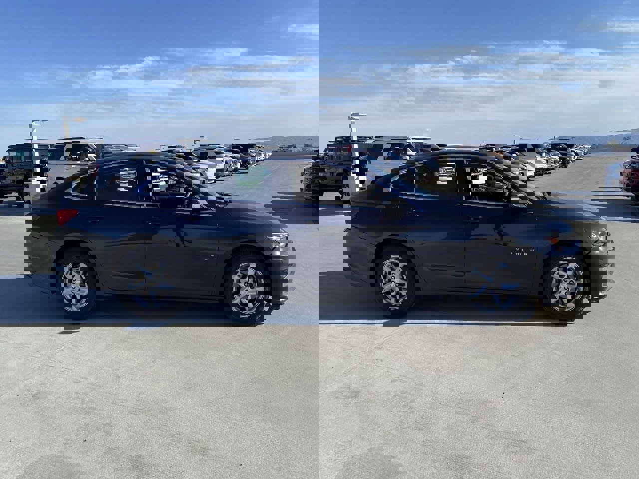 Used 2017 Chevrolet Malibu LS image 3