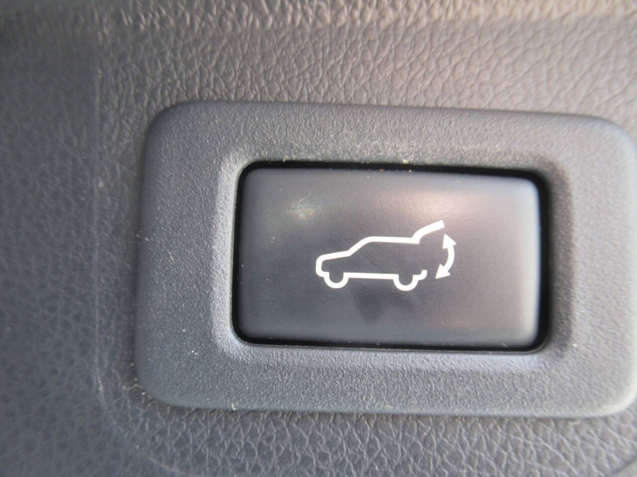 Used 2019 Subaru Outback 2.5i Limited AWD/4WD image 11
