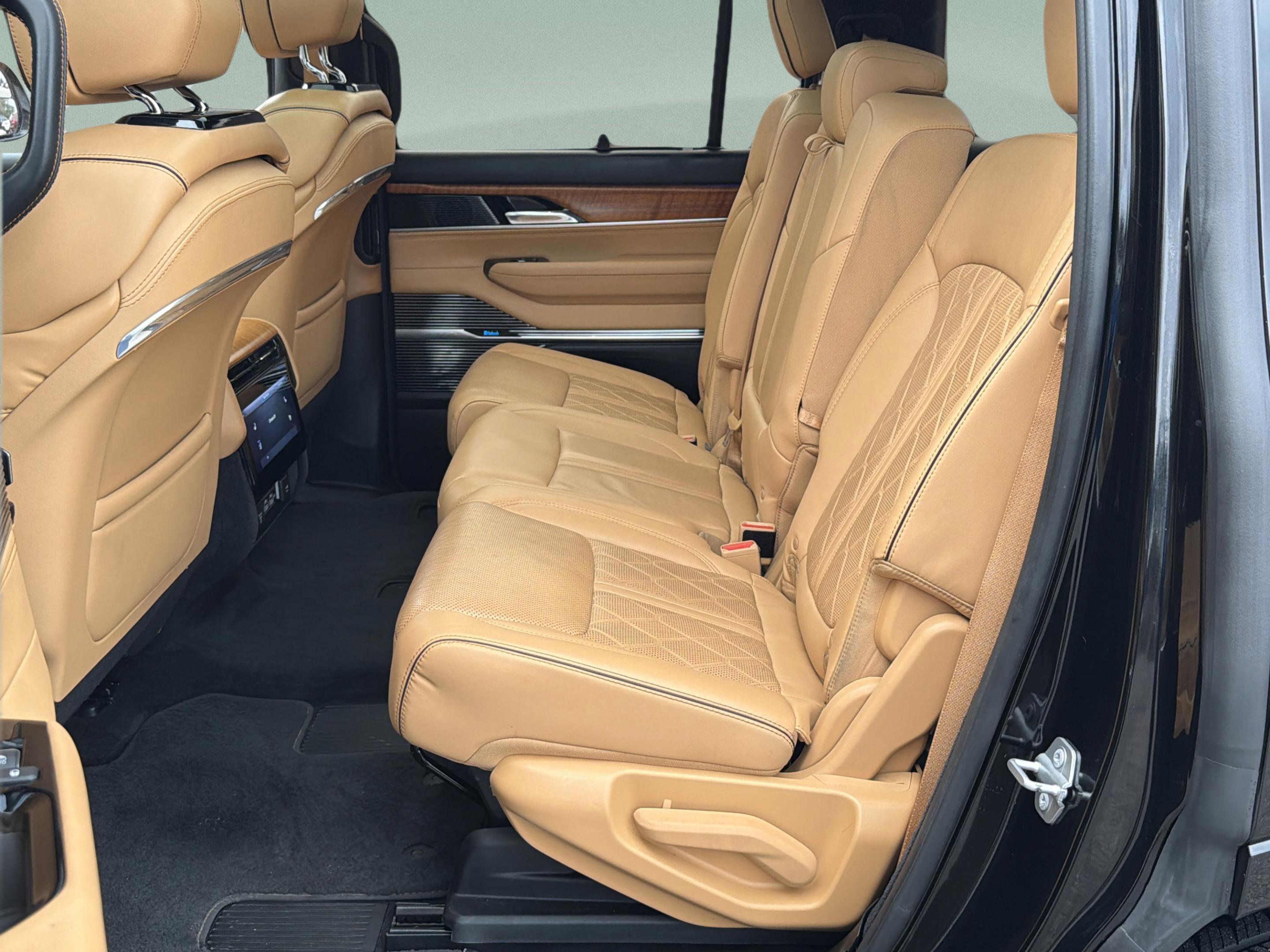 Used 2022 Jeep Grand Wagoneer Series III w/ Flexible Seating Group image 36