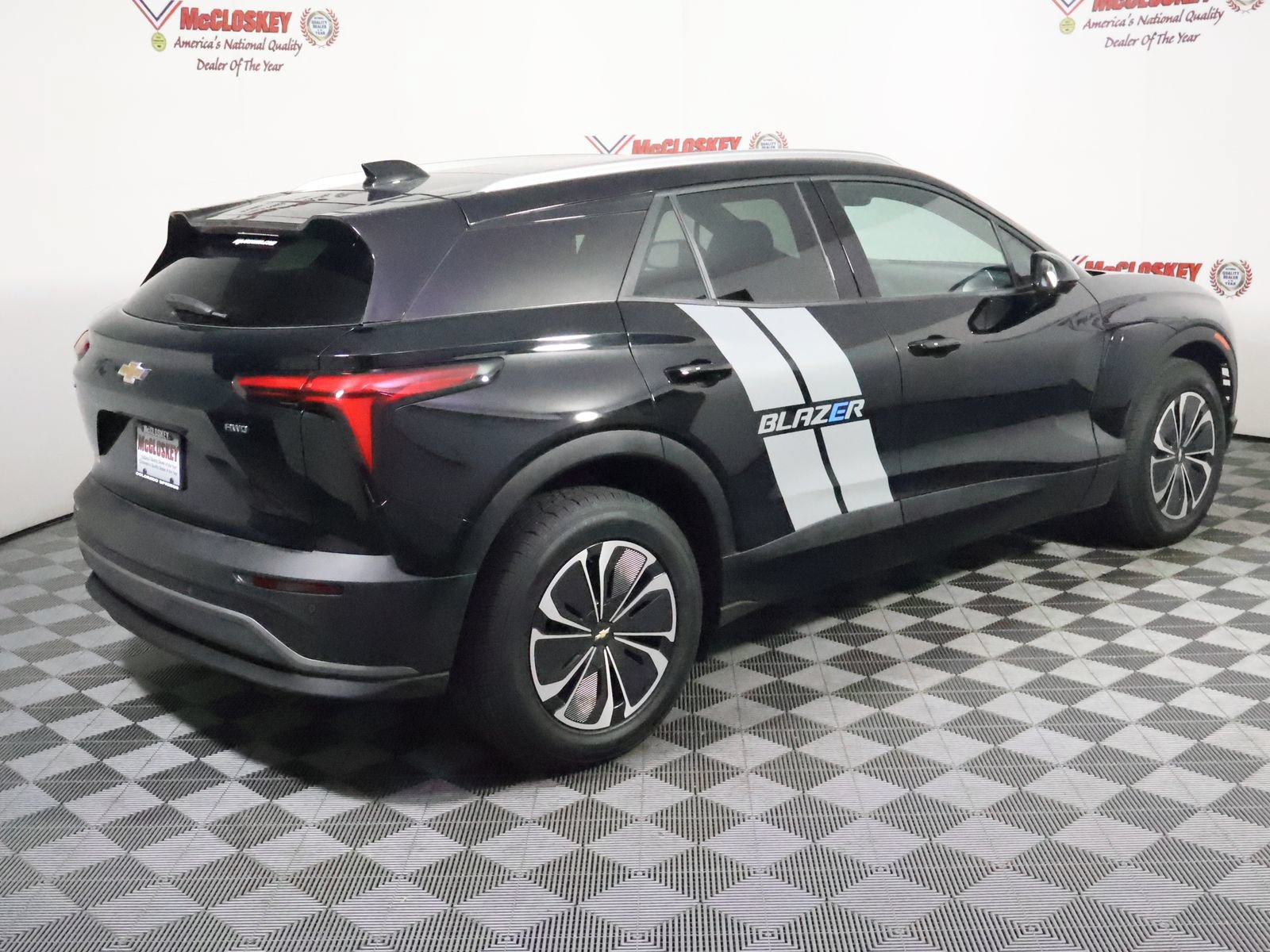 Used 2024 Chevrolet Blazer EV LT AWD/4WD image 4