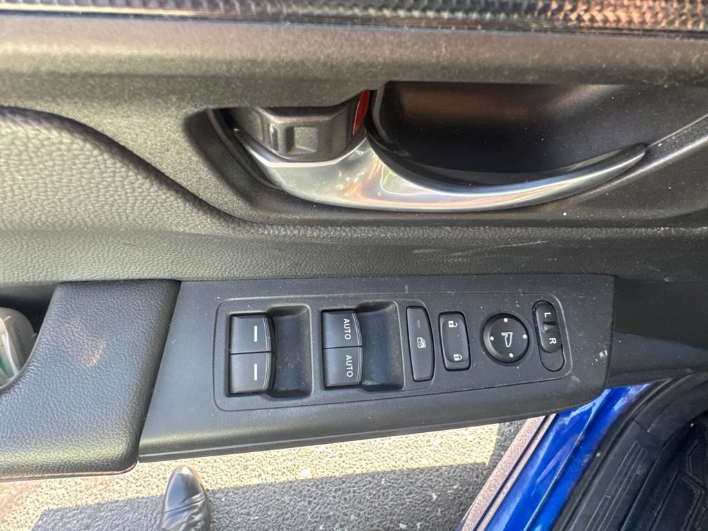 Used 2025 Honda CR-V Sport image 17