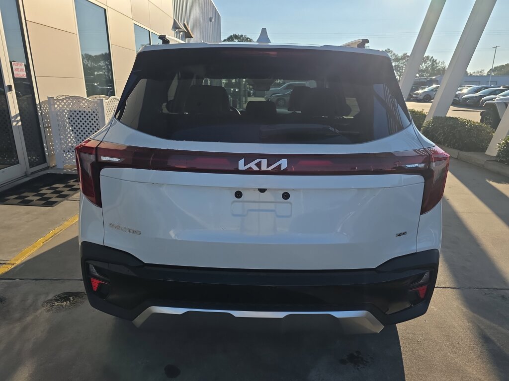 Used 2024 Kia Seltos SX image 2