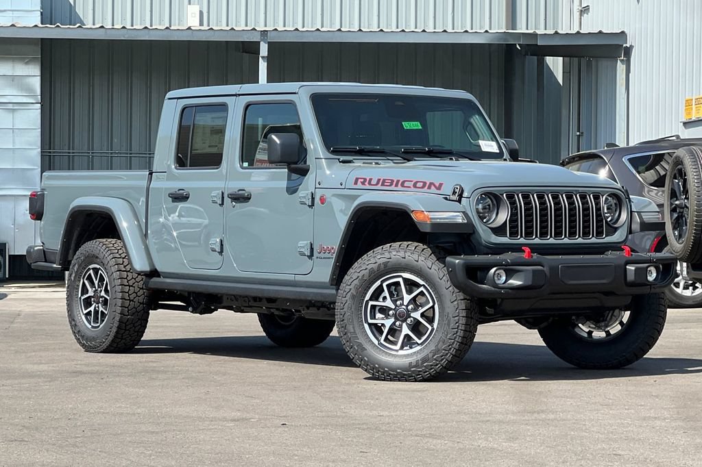 New 2026 Jeep Gladiator Rubicon w/ Steel Bumper Group AWD/4WD image 2