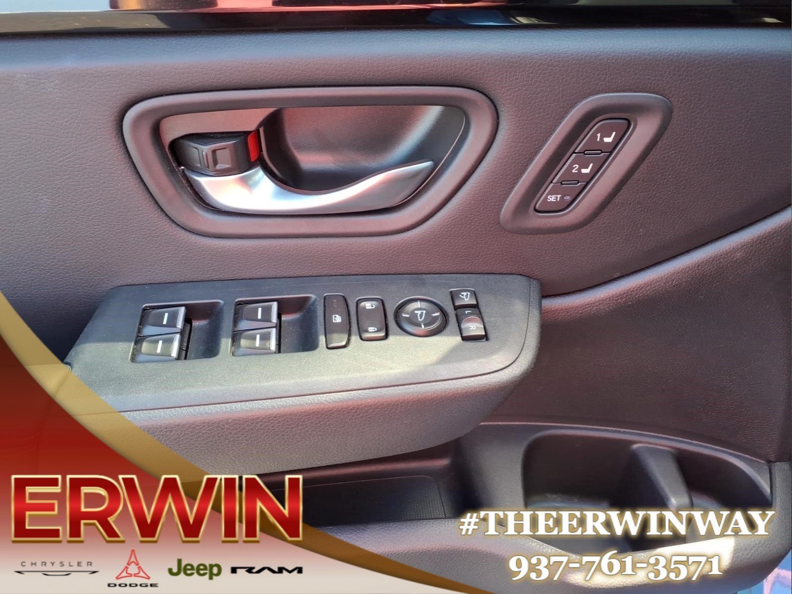 Used 2025 Honda Pilot TrailSport image 11
