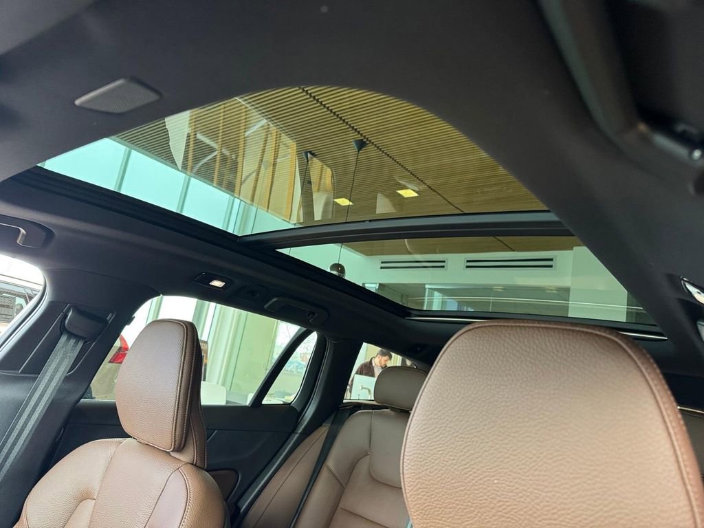 New 2026 Volvo V60 B5 Cross Country Plus w/ Climate Package image 7