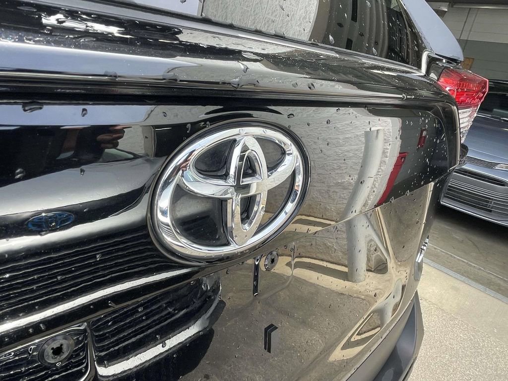 Used 2025 Toyota RAV4 XLE image 13