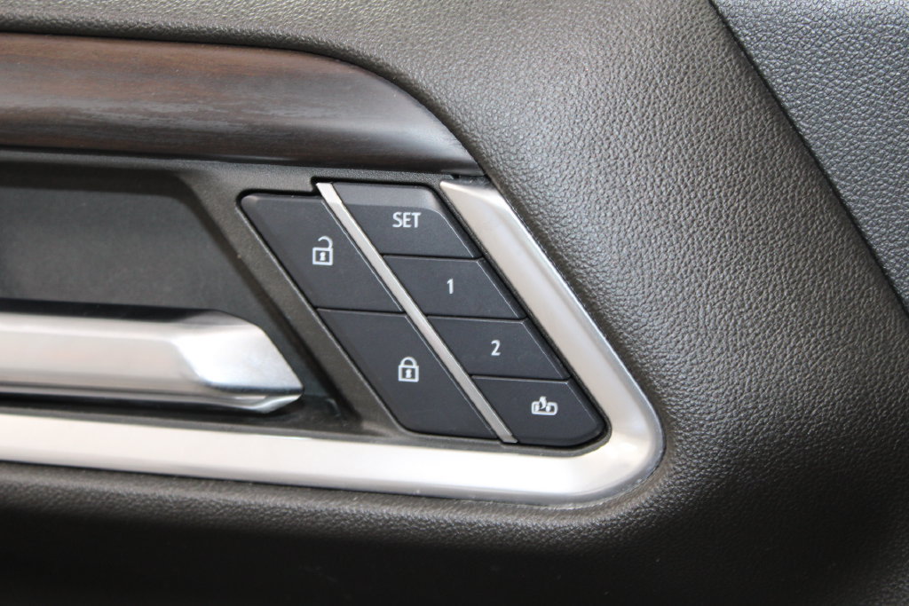 Used 2024 GMC Sierra 1500 SLT AWD/4WD image 43