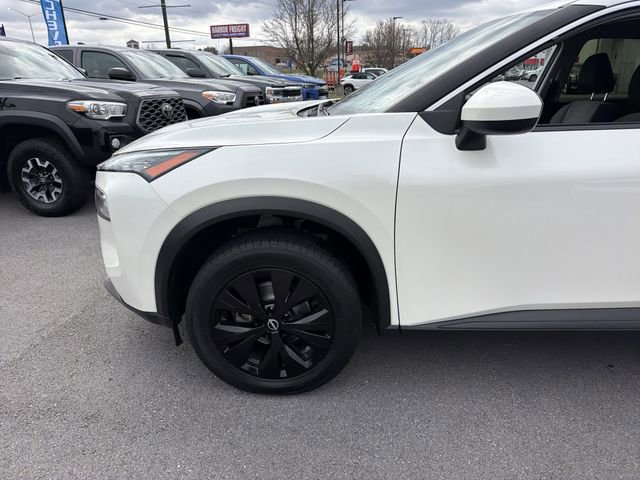 Used 2023 Nissan Rogue SV AWD/4WD image 11