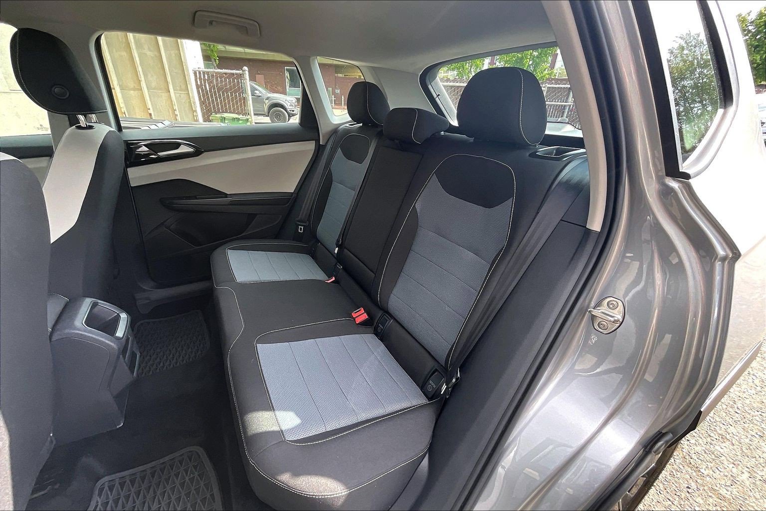 Certified 2025 Volkswagen Taos S FWD image 25
