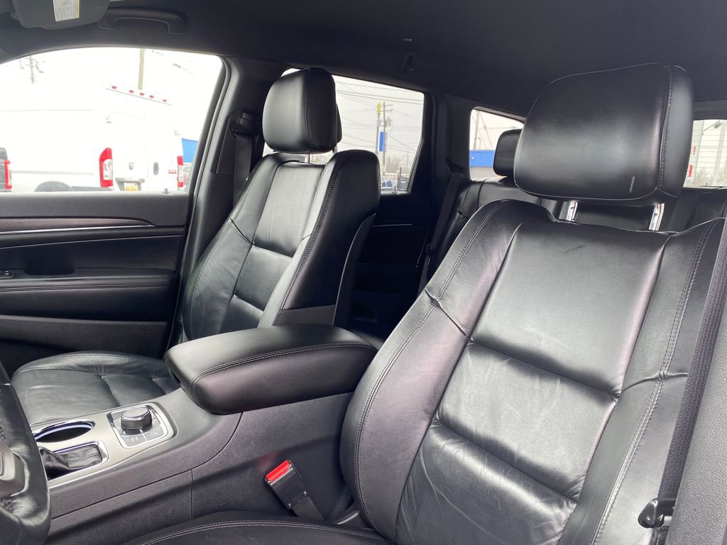 Used 2018 Jeep Grand Cherokee Limited image 11