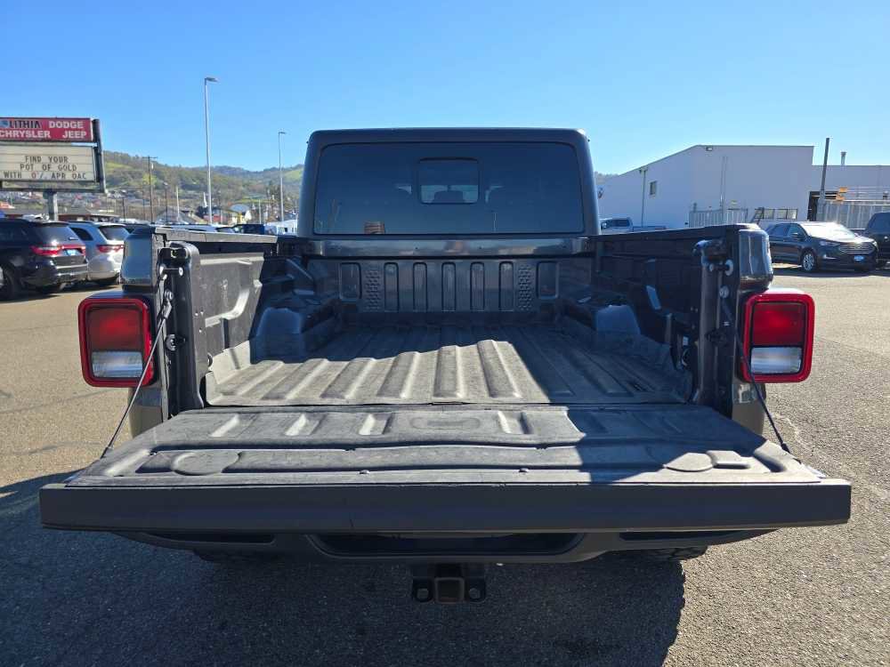 Used 2020 Jeep Gladiator Sport image 19