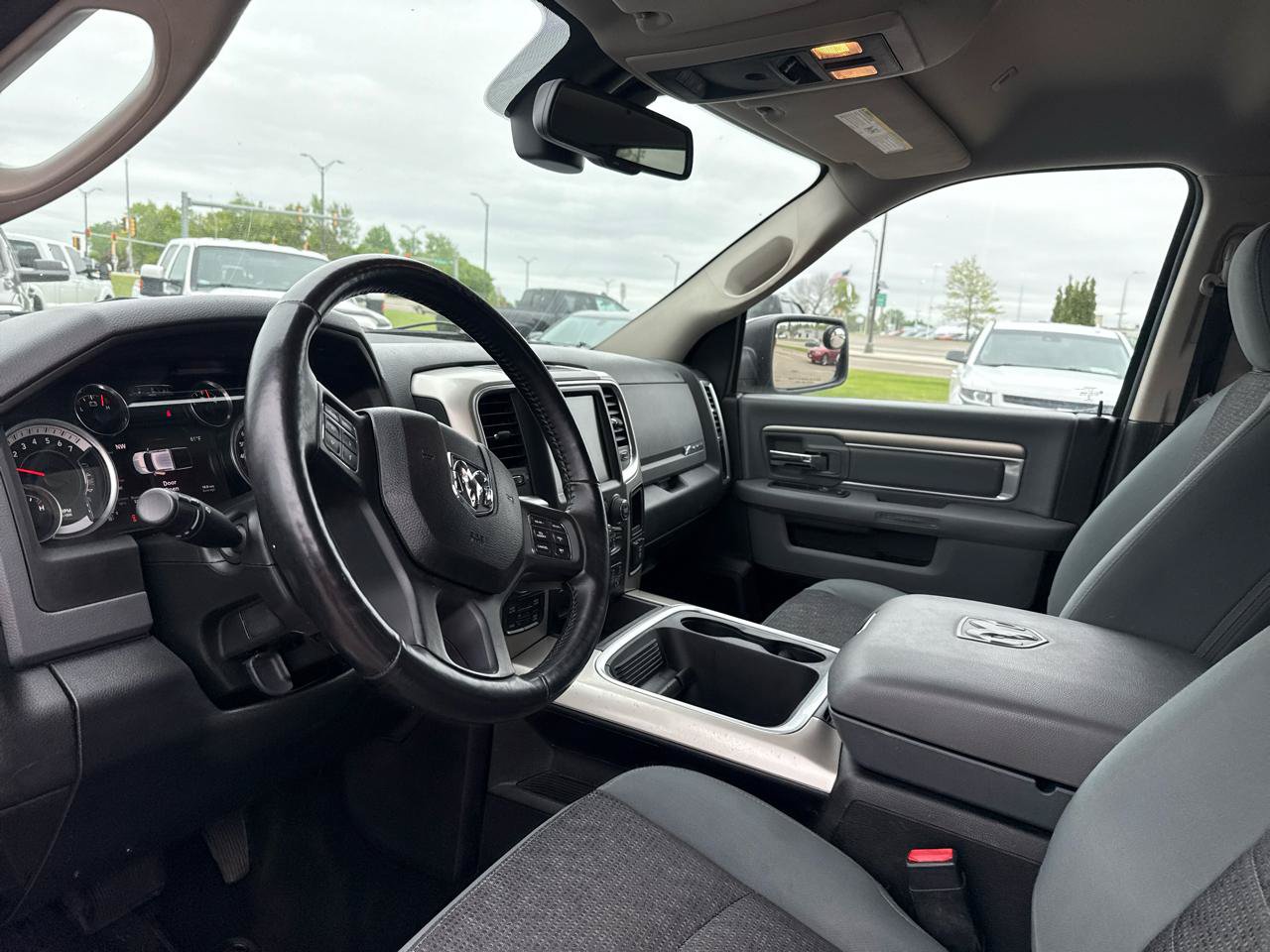 Used 2017 RAM 1500 Big Horn AWD/4WD image 3
