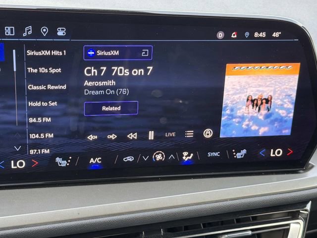 Used 2025 Chevrolet Traverse LT image 26