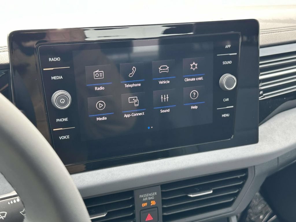 New 2026 Volkswagen Jetta SE FWD image 21