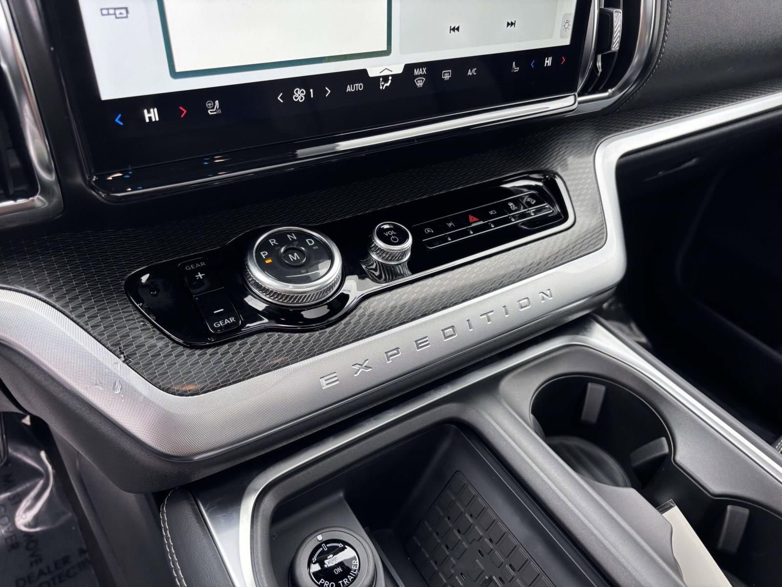 New 2025 Ford Expedition Max Platinum w/ Stealth Performance Package image 22