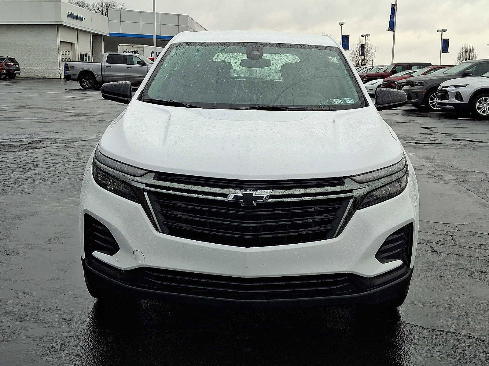 Used 2023 Chevrolet Equinox LS w/ Sport Edition image 2