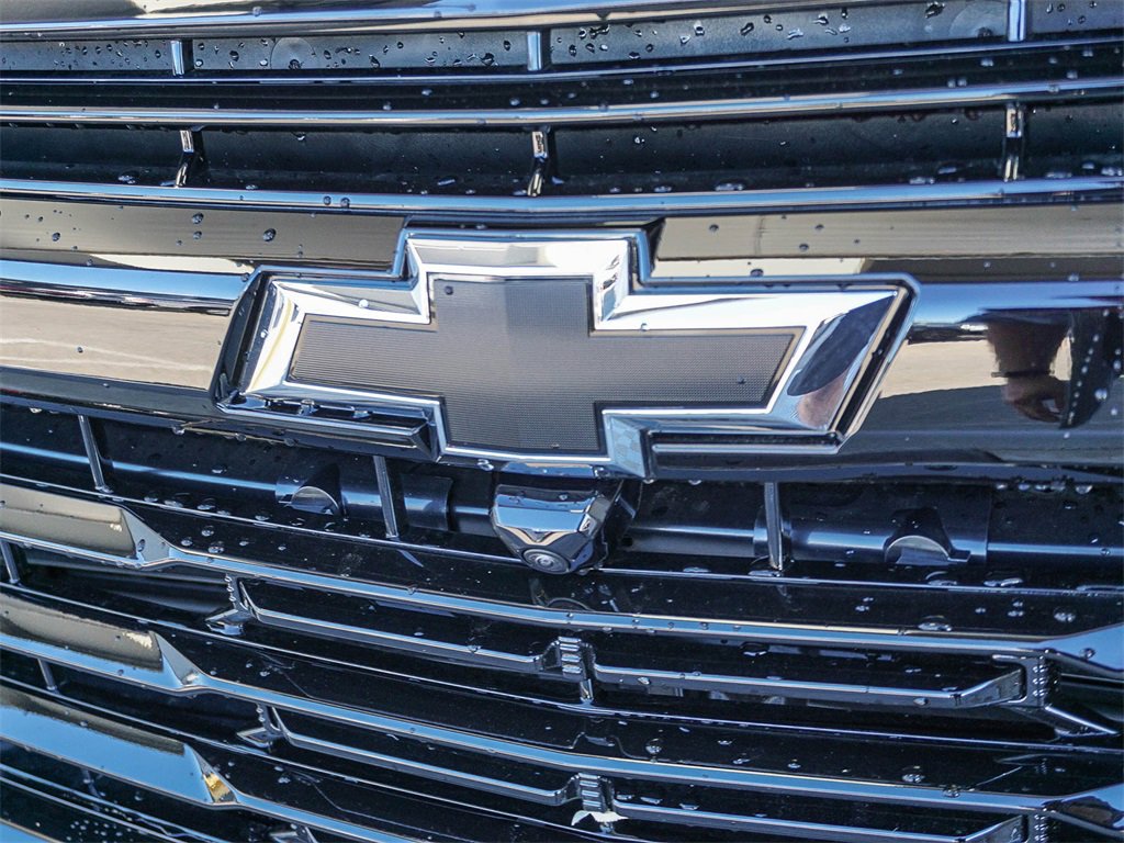 New 2026 Chevrolet Suburban RST w/ RST Capability Package image 4