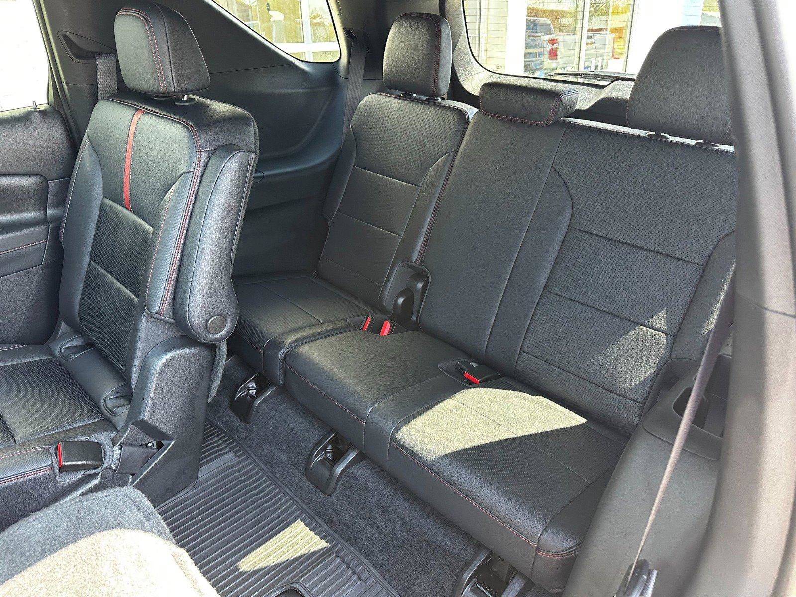 Used 2024 Chevrolet Traverse RS w/ LPO, Floor Liner Package image 23