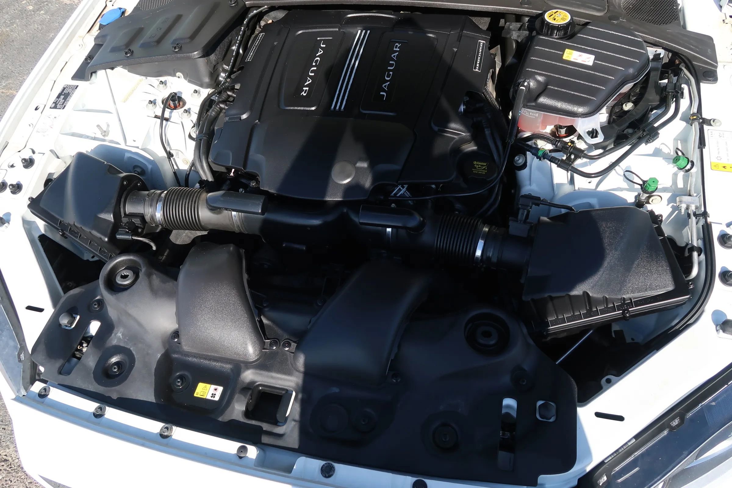 Used 2019 Jaguar XJ R-Sport RWD image 42