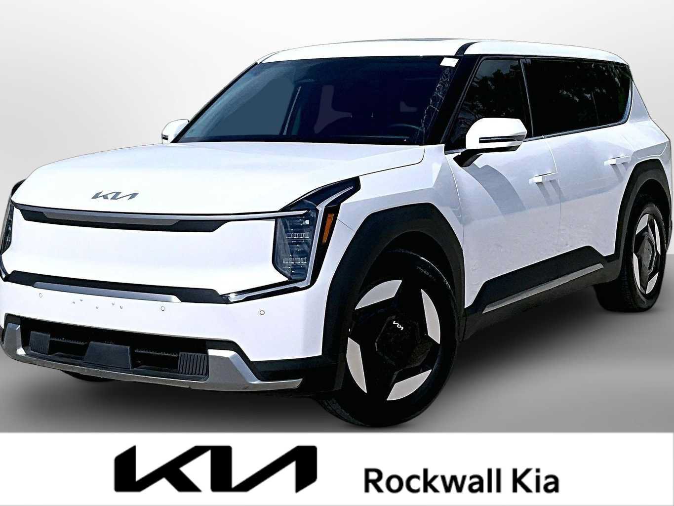 Certified 2026 Kia EV9 Light RWD image 1