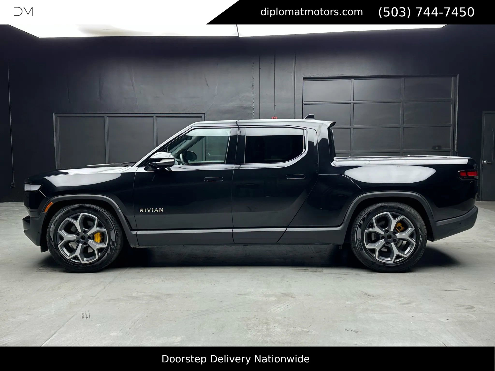 Used 2022 Rivian R1T Adventure image 3