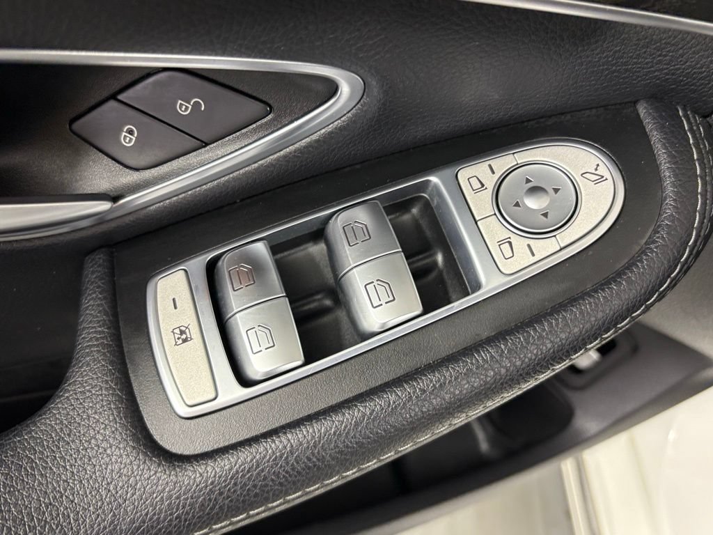 Used 2017 Mercedes-Benz C 300 Sedan image 14