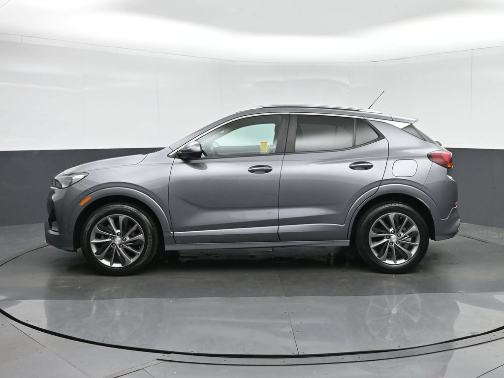 Used 2021 Buick Encore GX Select w/ Sport Touring Package FWD image 4