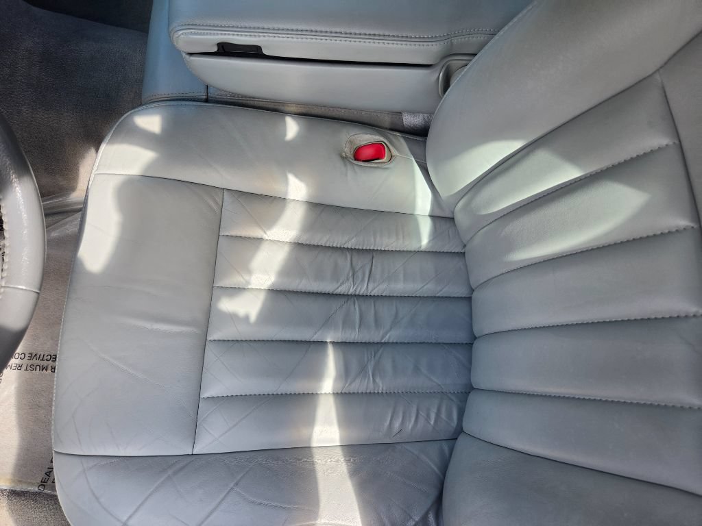 Used 2005 Lincoln Town Car Signature RWD image 17