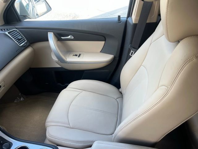 Used 2010 GMC Acadia SLT FWD image 13