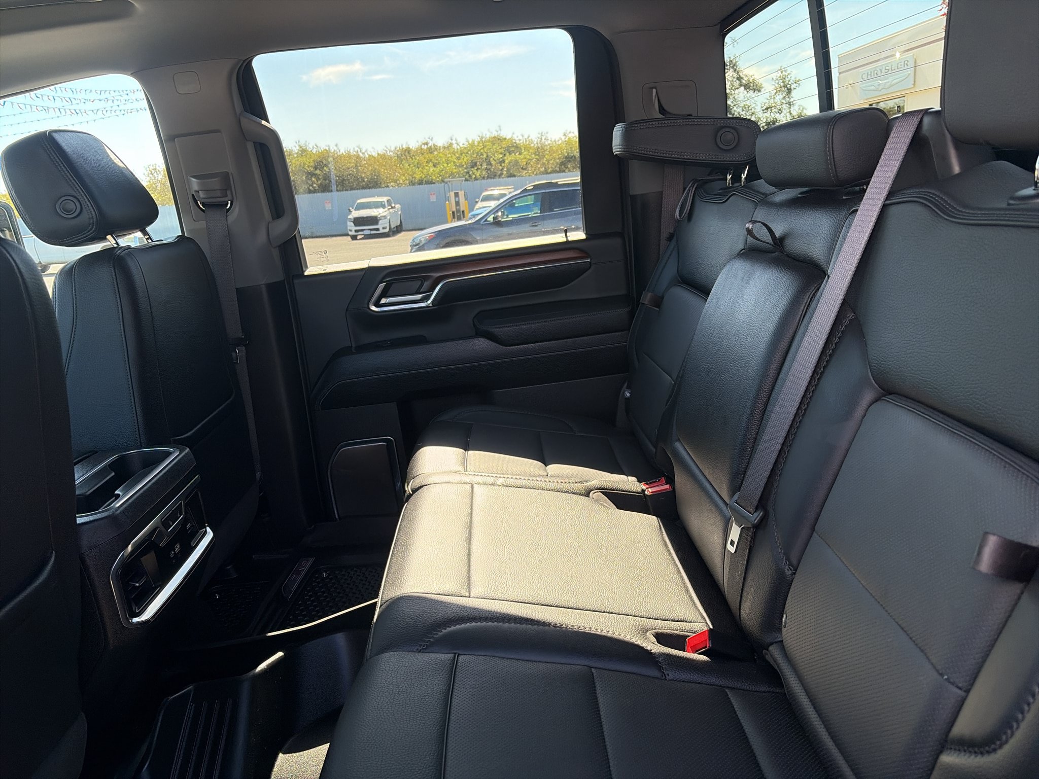 Used 2024 GMC Sierra 3500 Denali w/ Denali Reserve Package AWD/4WD image 14