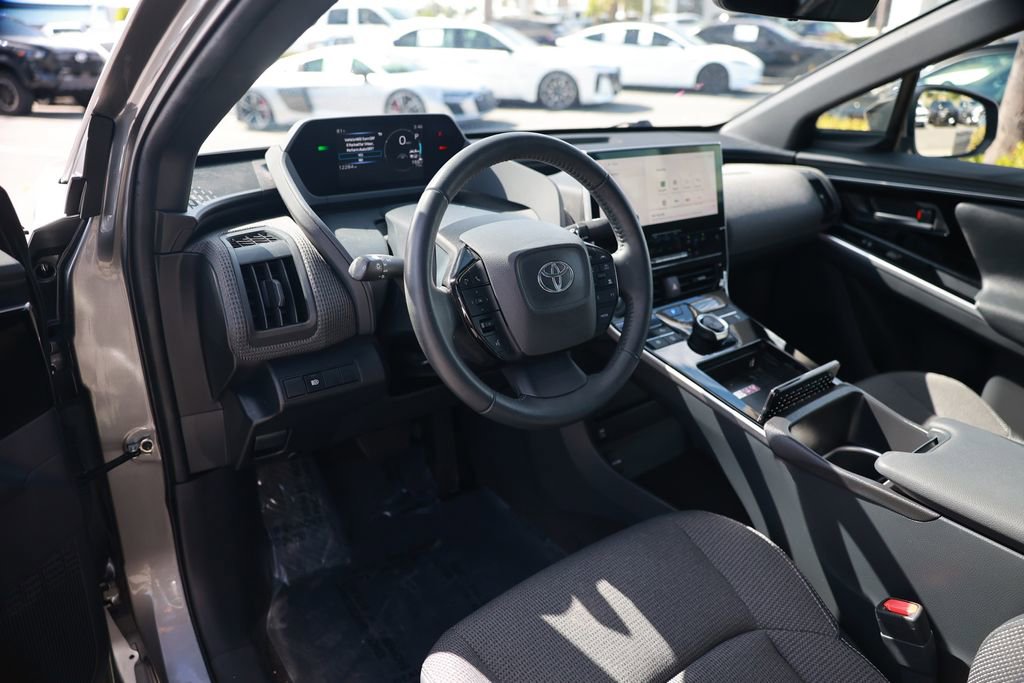 Used 2023 Toyota bZ4X XLE w/ Weather Package FWD image 16